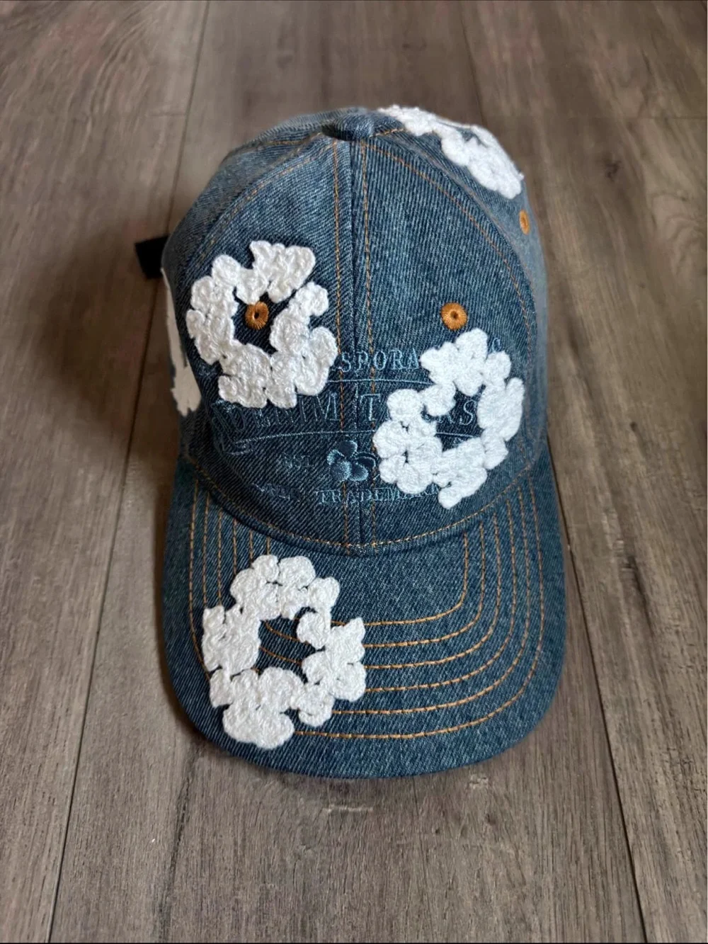 Denim tears Embroidered Baseball Cap - White Flowers